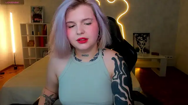 shadow  purrr online show from 29, 11, 2025