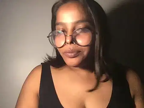 raveena hot online show from 20, 12, 2025