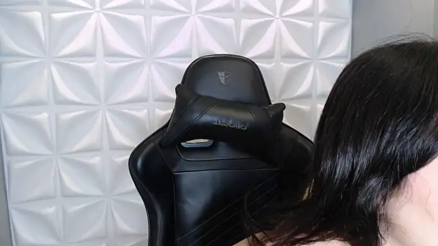 HorneyyQueen online show from 27, 11, 2025