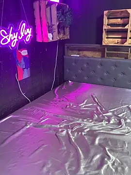 Shy-Ivy online show from 19, 11, 2025