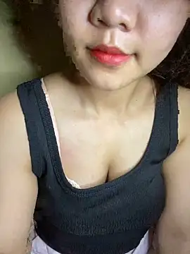 Snapshot of Sunset-yll chatting on 20, 12, 2025 Sunset-yll online show from 20, 12, 2025