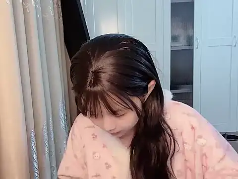 Snapshot of bunny-- chatting on 19, 11, 2025 bunny-- online show from 19, 11, 2025