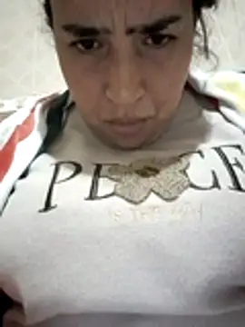 Snapshot of Hot_sexyopra chatting on 28, 11, 2025 Hot sexyopra online show from 28, 11, 2025