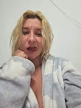 Snapshot of KaylinJan chatting on 30, 6, 2026 KaylinJan online show from 30, 6, 2026