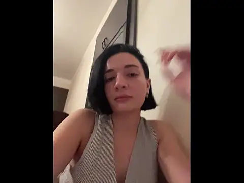 Pineapple online show from 21, 11, 2025