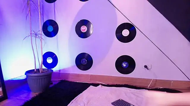 goddess julieta online show from 15, 4, 2026