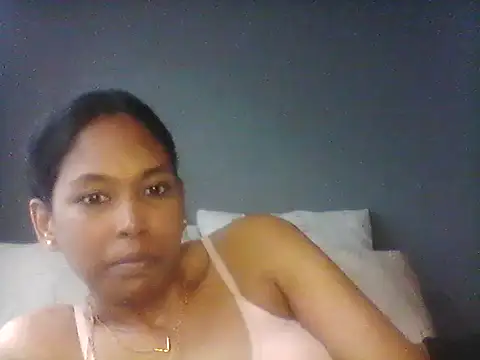 Snapshot of TiaBlaze chatting on 29, 11, 2025 TiaBlaze online show from 29, 11, 2025