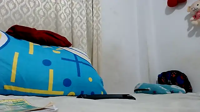 Snapshot of ebony_cristal_1 chatting on 3, 3, 2026 ebony cristal 1 online show from 3, 3, 2026