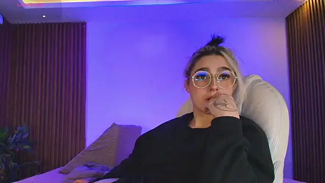 Snapshot of GabyRose9 chatting on 25, 2, 2026 GabyRose9 online show from 25, 2, 2026