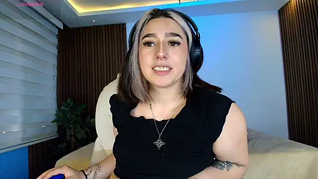 Snapshot of GabyRose9 chatting on 26, 2, 2026 GabyRose9 online show from 26, 2, 2026