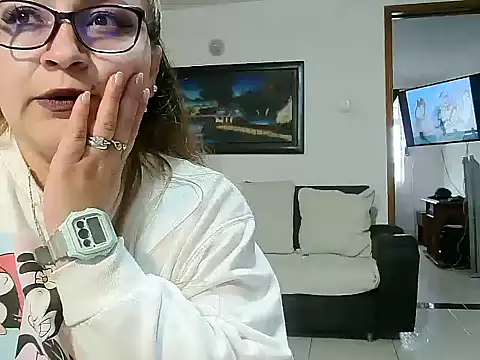 Snapshot of LexieNatty chatting on 19, 11, 2025 LexieNatty online show from 19, 11, 2025