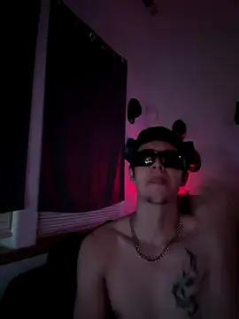 Snapshot of Rjlopezz chatting on 3, 12, 2025 Rjlopezz online show from 3, 12, 2025