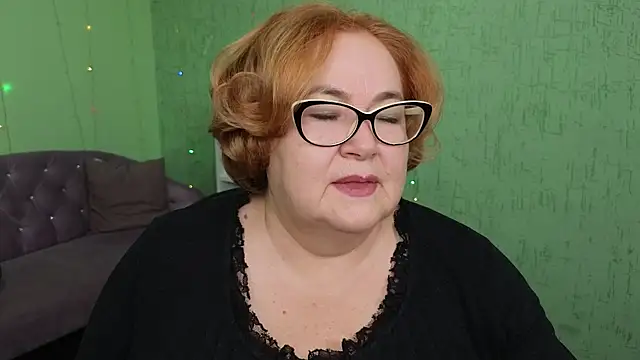 Nola Nektar online show from 21, 11, 2025