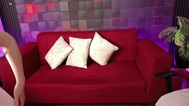 Snapshot of GracieCollins chatting on 9, 7, 2026 GracieCollins online show from 9, 7, 2026