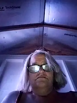 Snapshot of bella5757 chatting on 16, 2, 2026 bella5757 online show from 16, 2, 2026