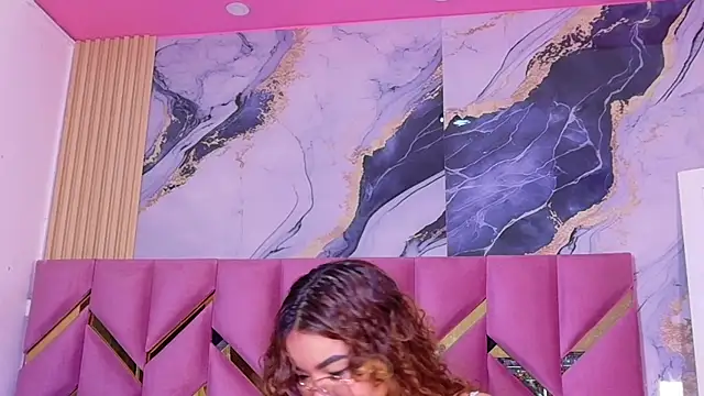 cutiecurvyForeign online show from 26, 11, 2025