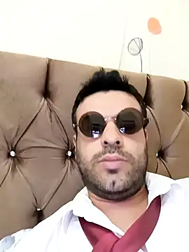 Snapshot of kevinschool chatting on 19, 11, 2025 kevinschool online show from 19, 11, 2025