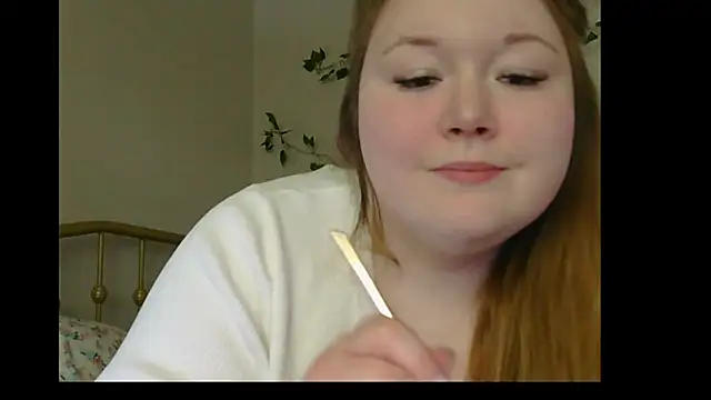 Snapshot of Lilah_Sweet chatting on 15, 6, 2026 Lilah Sweet online show from 15, 6, 2026
