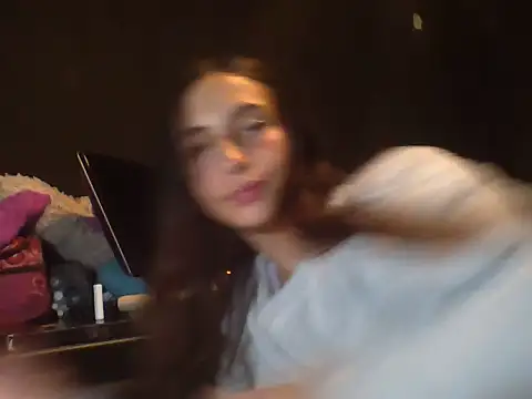 MilaFernandez online show from 28, 11, 2025