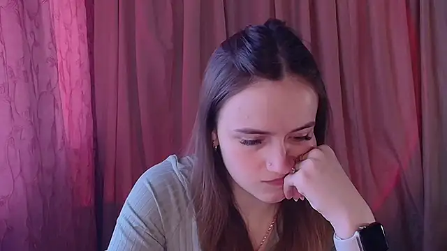 Illa May online show from 4, 2, 2026