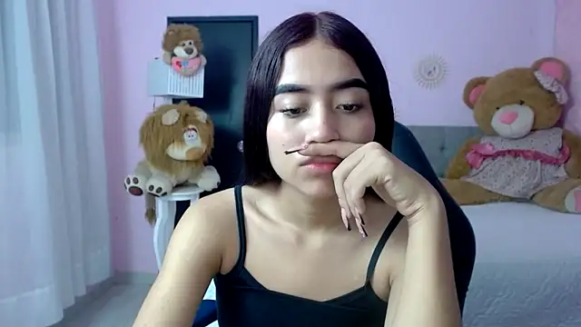 Snapshot of xoxo_melany chatting on 18, 12, 2025 xoxo melany online show from 18, 12, 2025