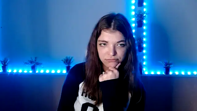 Sweeet Emilyy online show from 26, 11, 2025