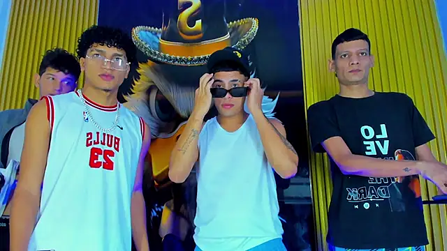 Snapshot of Erotick_Men chatting on 22, 11, 2025 Erotick Men online show from 22, 11, 2025