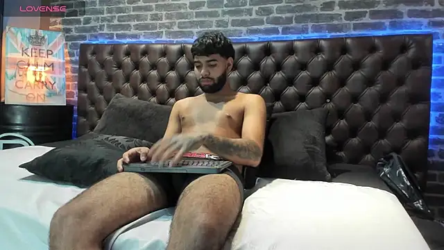 Snapshot of Jesuss77_ chatting on 22, 11, 2025 Jesuss77 online show from 22, 11, 2025