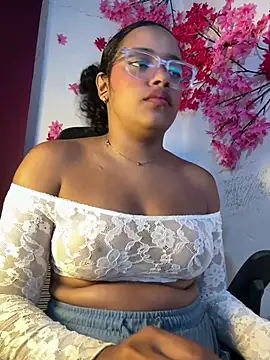 Snapshot of chleo_rosse chatting on 21, 4, 2026 chleo rosse online show from 21, 4, 2026