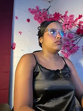 Snapshot of chleo_rosse chatting on 5, 5, 2026 chleo rosse online show from 5, 5, 2026