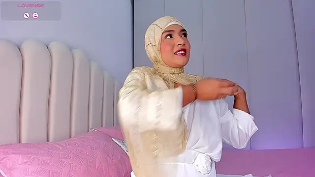 Snapshot of Amira-Zahra chatting on 15, 7, 2026 Amira-Zahra online show from 15, 7, 2026