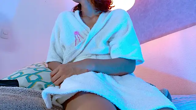 lanna w online show from 4, 12, 2025