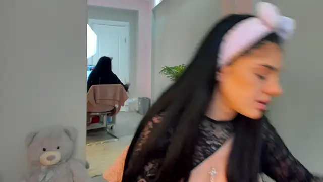 SerennaNoir online show from 4, 2, 2026