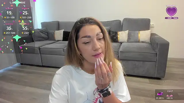 Snapshot of rossana_doll chatting on 6, 6, 2026 rossana doll online show from 6, 6, 2026