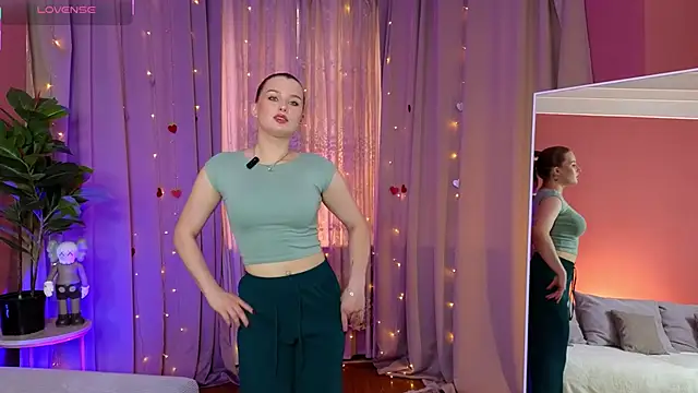 ImiMonroe online show from 9, 4, 2026