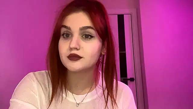 Red Ava online show from 25, 11, 2025