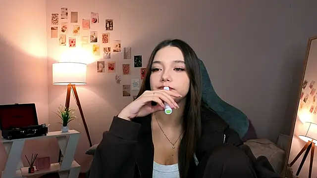 Snapshot of Vexorine chatting on 23, 2, 2026 Vexorine online show from 23, 2, 2026