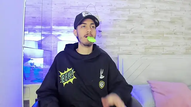 Emir Ozan  online show from 11, 1, 2026