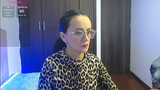 Snapshot of Juliana__lx chatting on 26, 11, 2025 Juliana lx online show from 26, 11, 2025