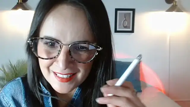 Juliana  lx online show from 24, 3, 2026