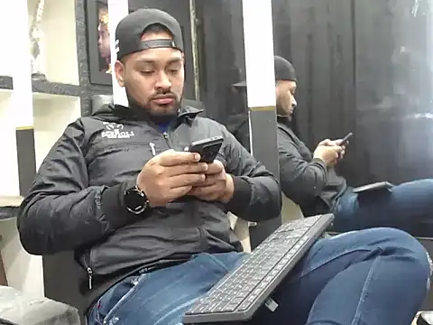 Liam hairy online show from 4, 12, 2025