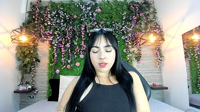 kittyMelvis online show from 1, 12, 2025