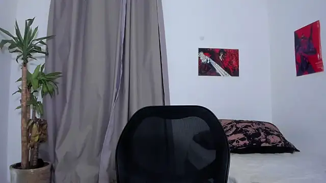 Catty Noir online show from 27, 4, 2026