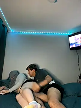 Snapshot of esquinadelmorbo chatting on 1, 12, 2025 esquinadelmorbo online show from 1, 12, 2025