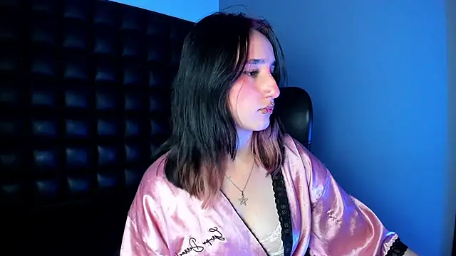 CharlotteStuart online show from 30, 4, 2026