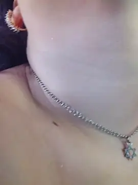 Roxxie saenz   online show from 29, 11, 2025