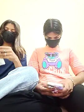 Snapshot of Lovely--girl chatting on 11, 4, 2026 Lovely--girl online show from 11, 4, 2026