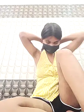 Snapshot of Lovely--girl chatting on 8, 5, 2026 Lovely--girl online show from 8, 5, 2026