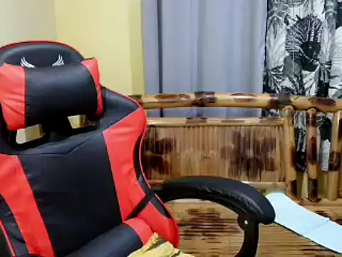 lovelyxmorena online show from 19, 4, 2026