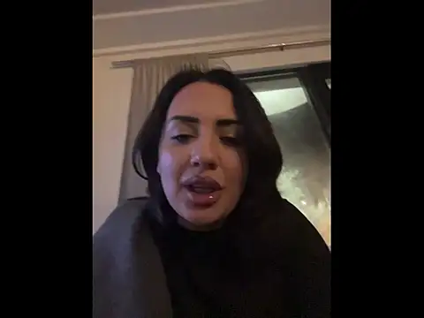 Snapshot of ____Eva____ chatting on 26, 11, 2025 Eva online show from 26, 11, 2025